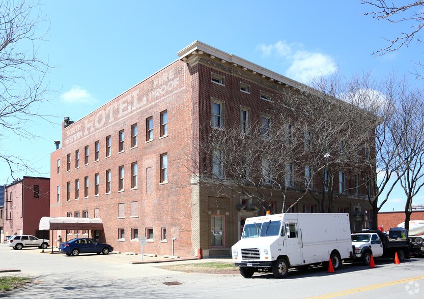 More Photos Of 323 E Walnut St, Des Moines Office For Lease