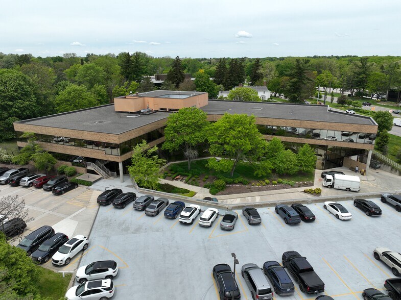 Primary Photo Of 38505 Woodward Ave, Bloomfield Hills Office For Lease