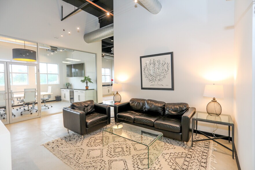 More Photos Of 525 Woodland Square Blvd, Conroe Coworking Space