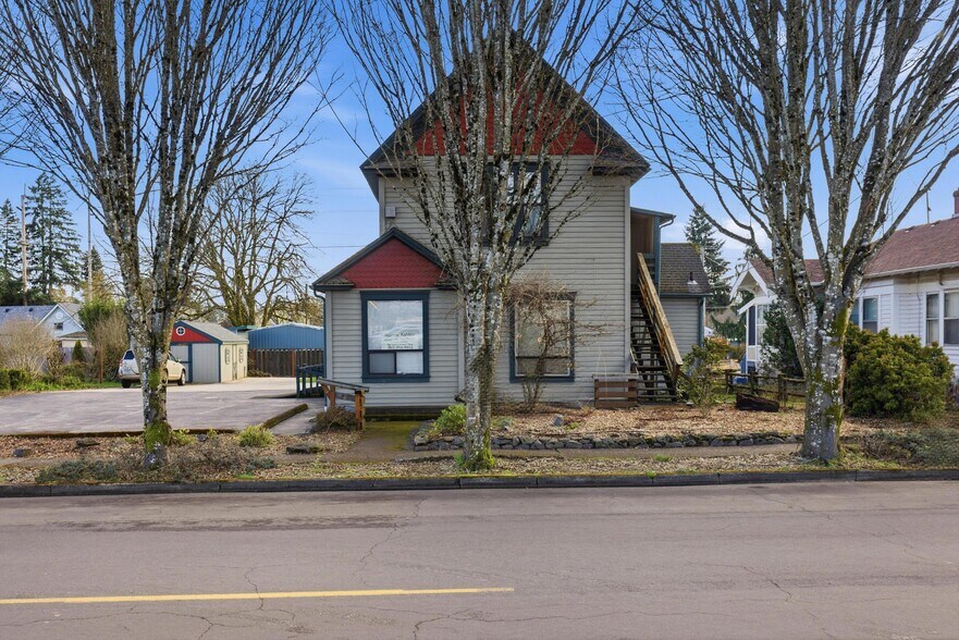 More Photos Of 114 E 2nd St, Newberg Office For Sale