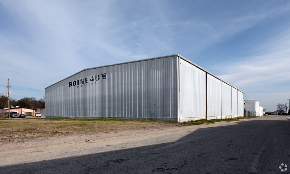 More Photos Of 2720 Commerce Dr, Columbia Warehouse For Lease