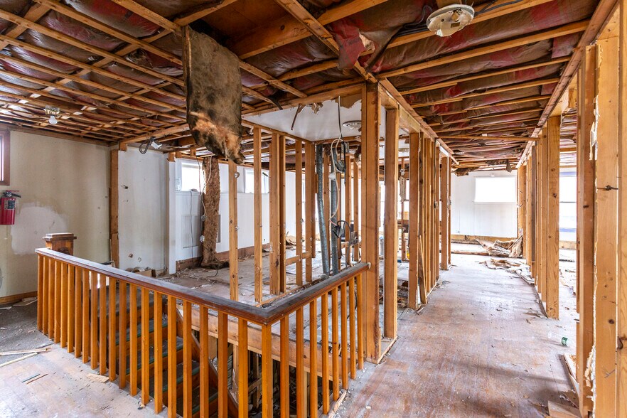 More Photos Of 23 E Main St, Hancock Restaurant For Sale