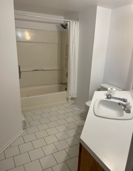 More Photos Of 3225 Boul de la Grande-Allée, Boisbriand Apartments For Sale