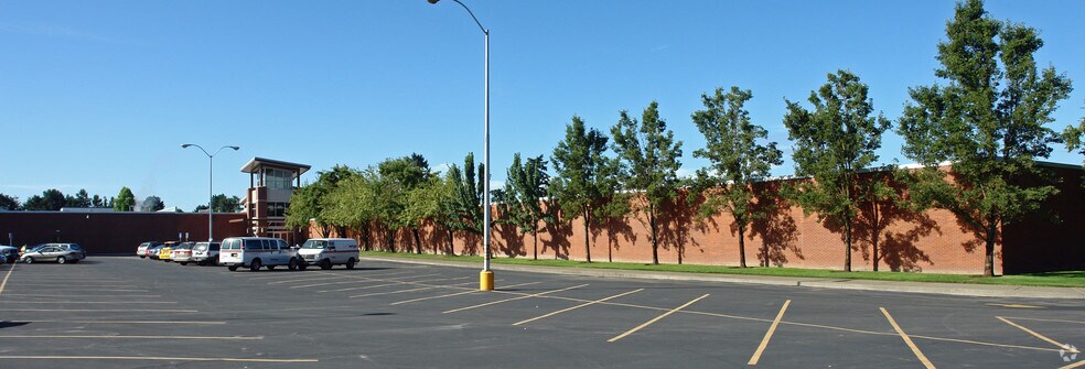 More Photos Of 4600 25th Ave NE, Salem Office For Lease