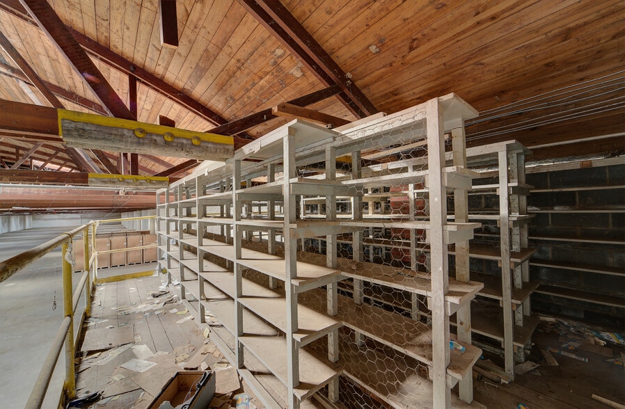 More Photos Of 110 McCauley Dr, Timberville Warehouse For Sale