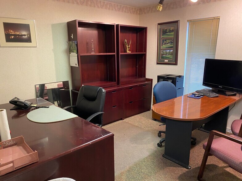 More Photos Of 3542 Springdale Rd, Cincinnati Medical For Sale