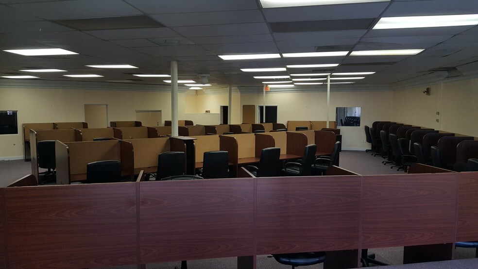 More Photos Of 6463-6585 102nd Ave, Pinellas Park Unknown For Lease