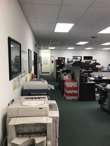 More Photos Of 526 Charity Way, Modesto Warehouse For Lease