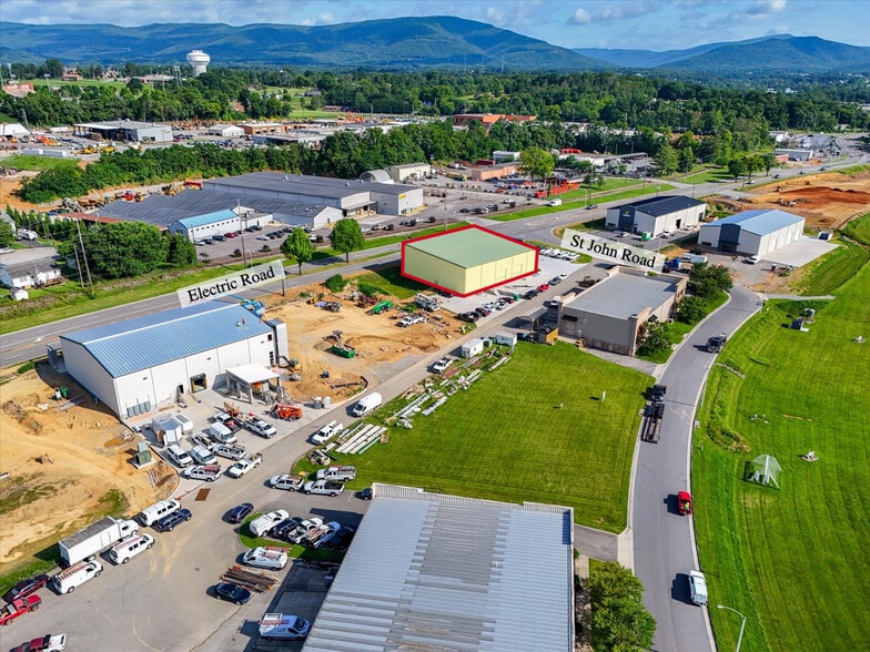 More Photos Of 68 St John rd, Salem Industrial For Lease