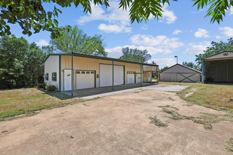 More Photos Of 12869 FM 1385, Pilot Point Light Distribution For Lease
