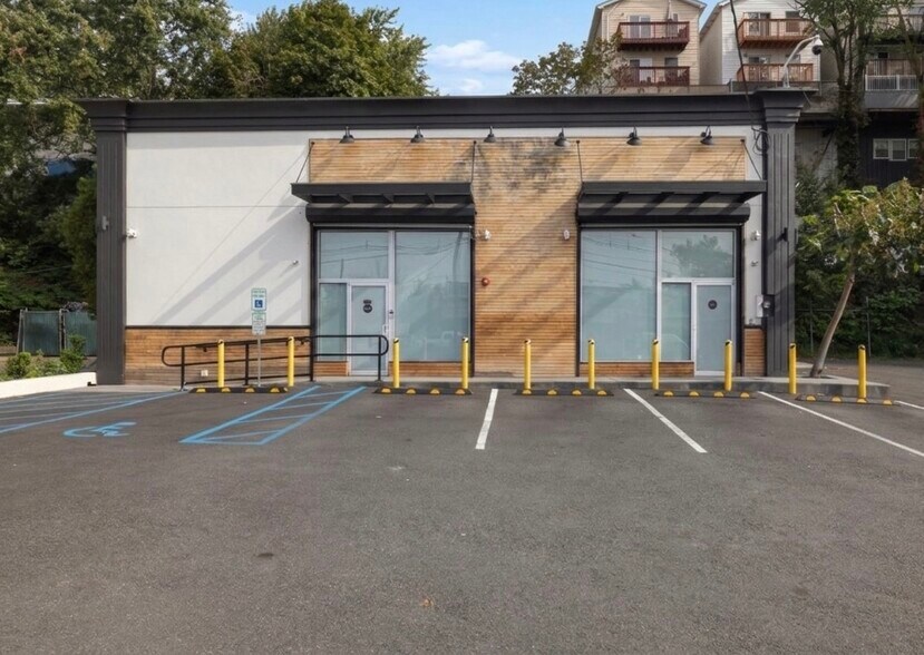 More Photos Of 746-748 Tonnele Ave, Jersey City Storefront Retail Office For Sale