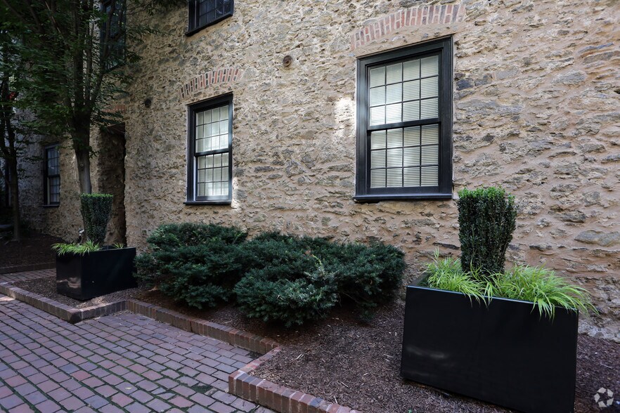 More Photos Of 4312 Main St, Philadelphia Apartments For Lease