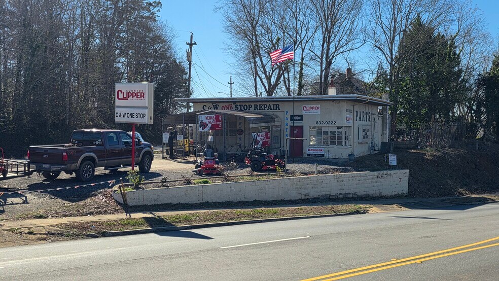 Primary Photo Of 28 Main St, Piedmont Freestanding For Sale