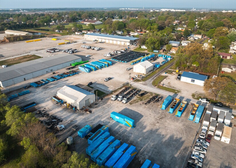 More Photos Of 300 Washington St, South Roxana Warehouse For Sale