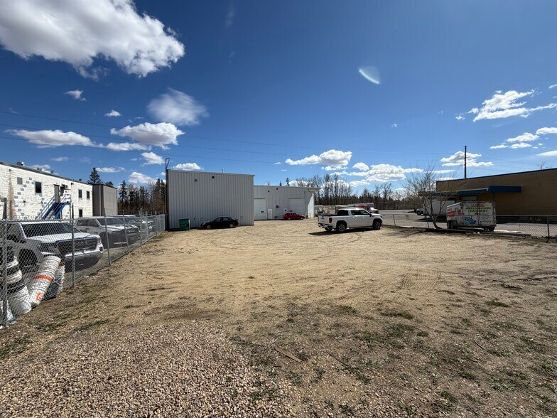 More Photos Of 4768 Riverside Dr, Red Deer Warehouse For Sale