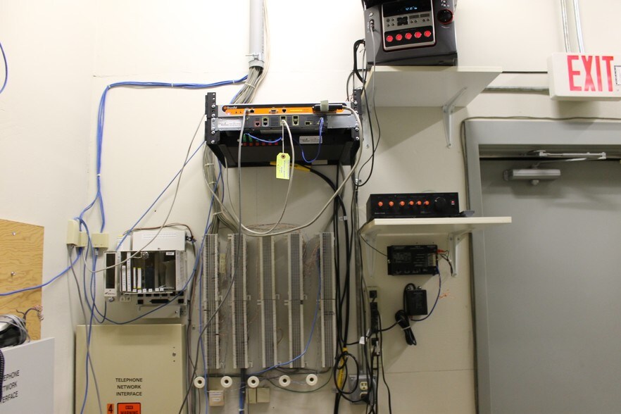 More Photos Of 2848 Memorial Dr, Two Rivers Medical For Lease