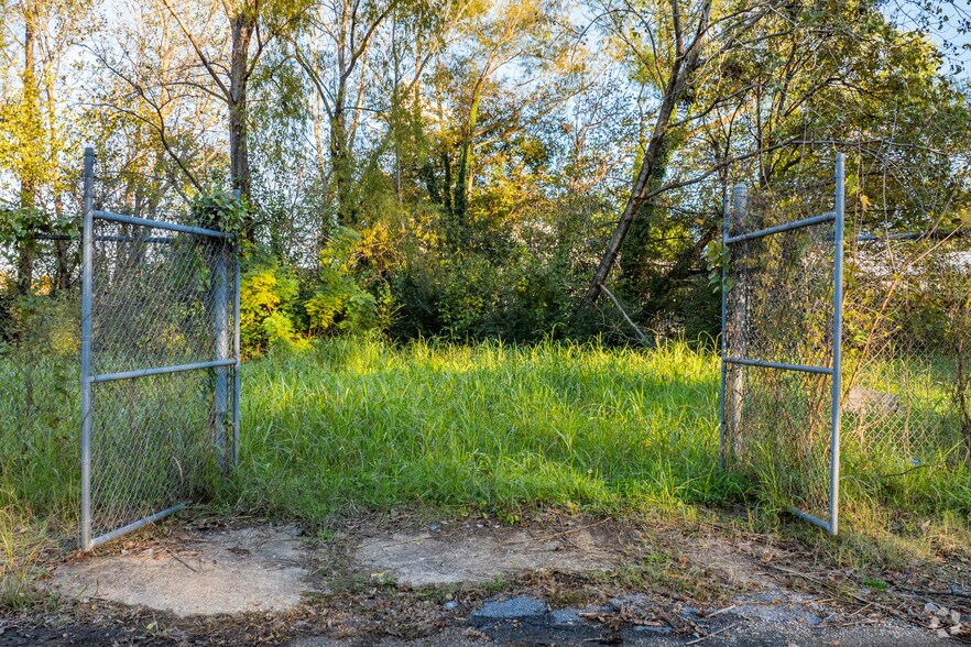 More Photos Of 1248 James St, Memphis Service For Lease