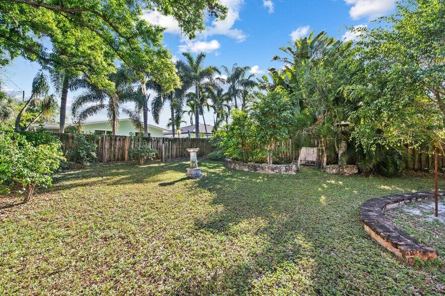 More Photos Of 1412 NE 17th St, Fort Lauderdale Land For Sale