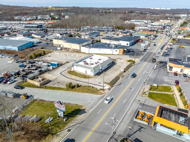 More Photos Of 1350 Hartford Ave, Johnston Fast Food For Lease