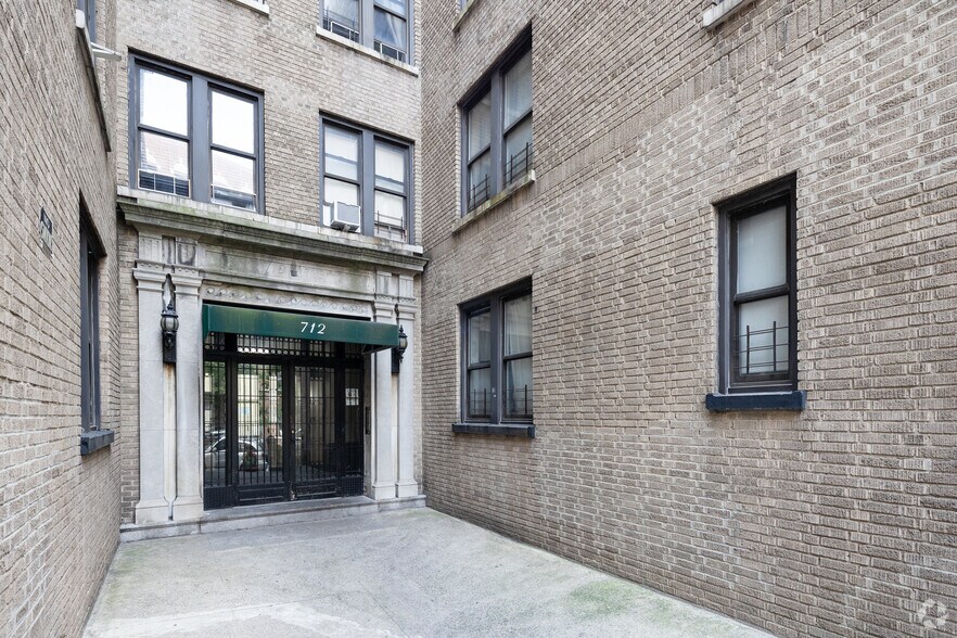 More Photos Of 712 W 176th St, New York Apartments For Sale