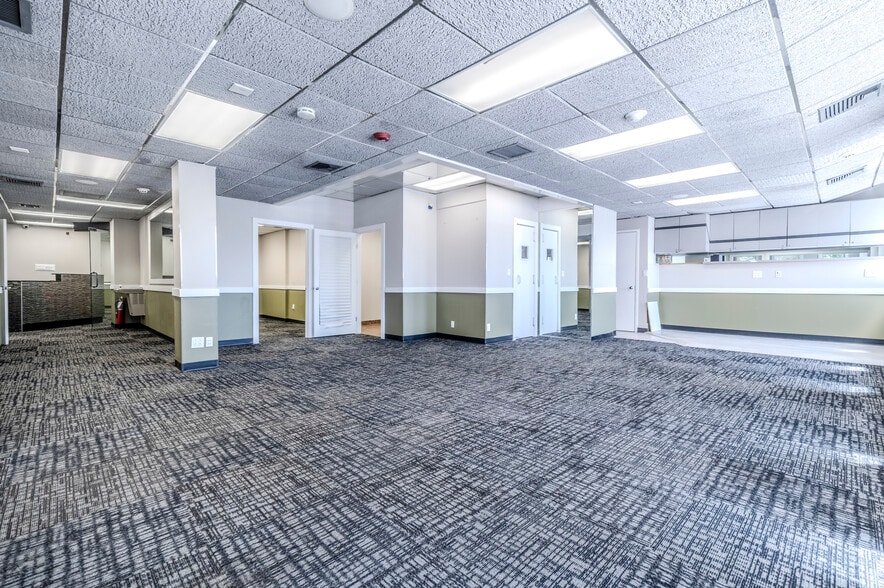 More Photos Of 1575 Hillside Ave, New Hyde Park Medical For Sale