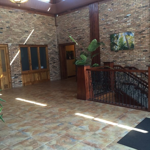 More Photos Of 8646 Eagle Creek Cir, Savage Office For Lease