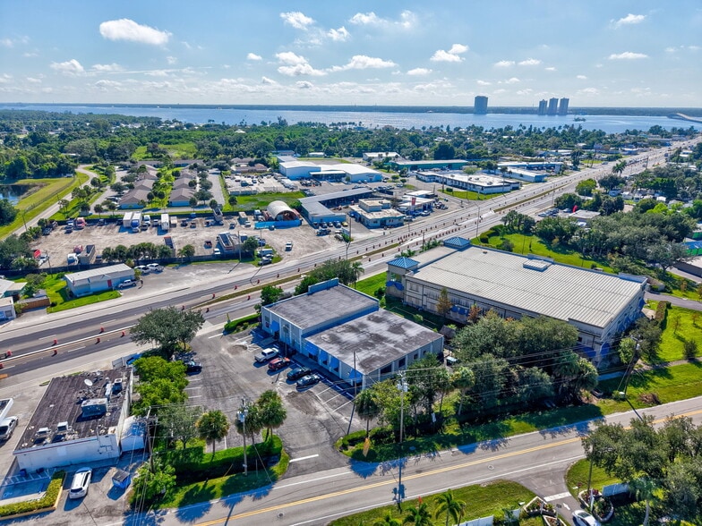 More Photos Of 1357 N Tamiami Trl, North Fort Myers General Retail For Sale