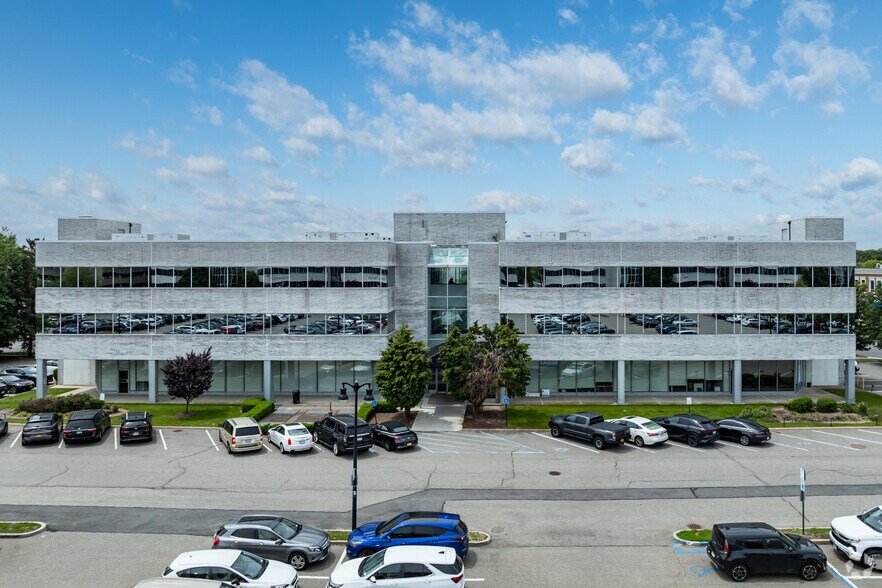 More Photos Of 1205 Franklin Ave, Garden City Office For Lease