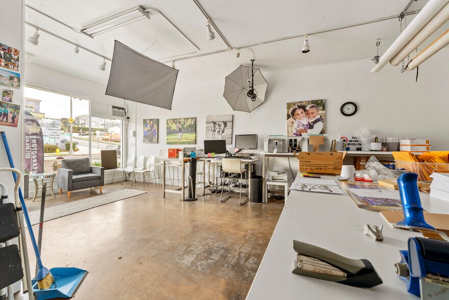 More Photos Of 1213-1223 S Pacific Coast Hwy, Redondo Beach Storefront For Sale