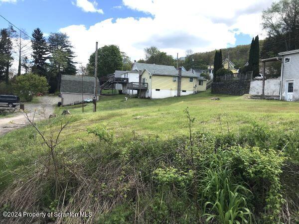 More Photos Of 823 SR 307, Lake Winola Freestanding For Sale