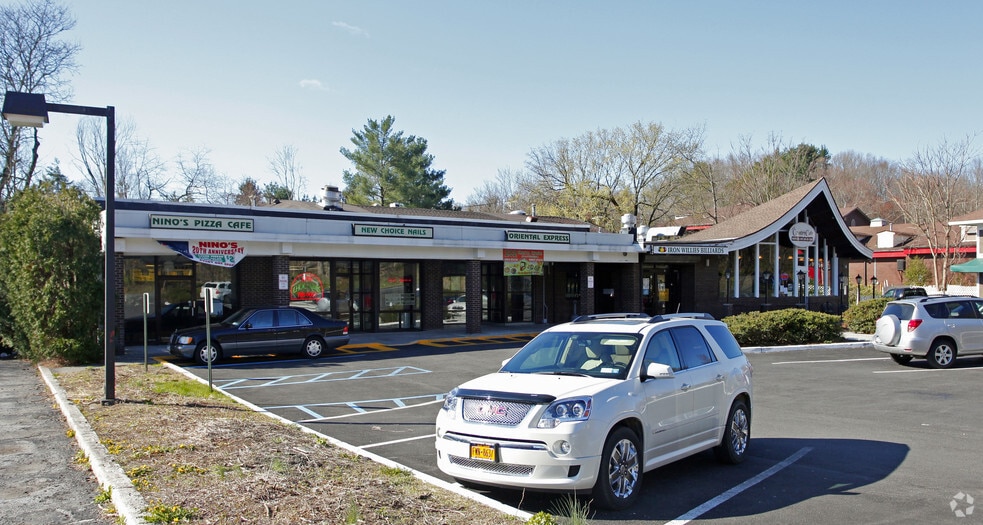 More Photos Of 3535 Crompond Rd, Cortlandt Manor Storefront Retail Office For Lease