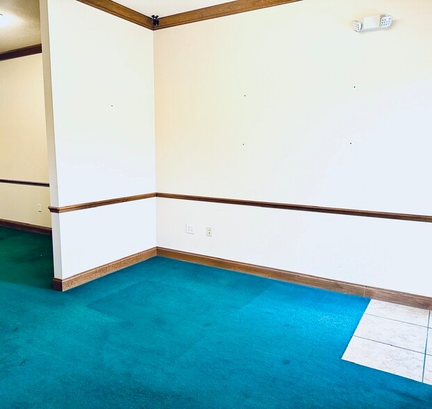 More Photos Of 5115 S Lakeland Dr, Lakeland Office For Lease
