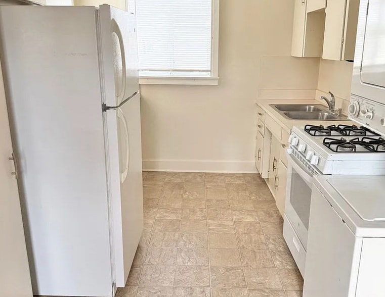 More Photos Of 3850-3892 Eagle St, San Diego Apartments For Sale