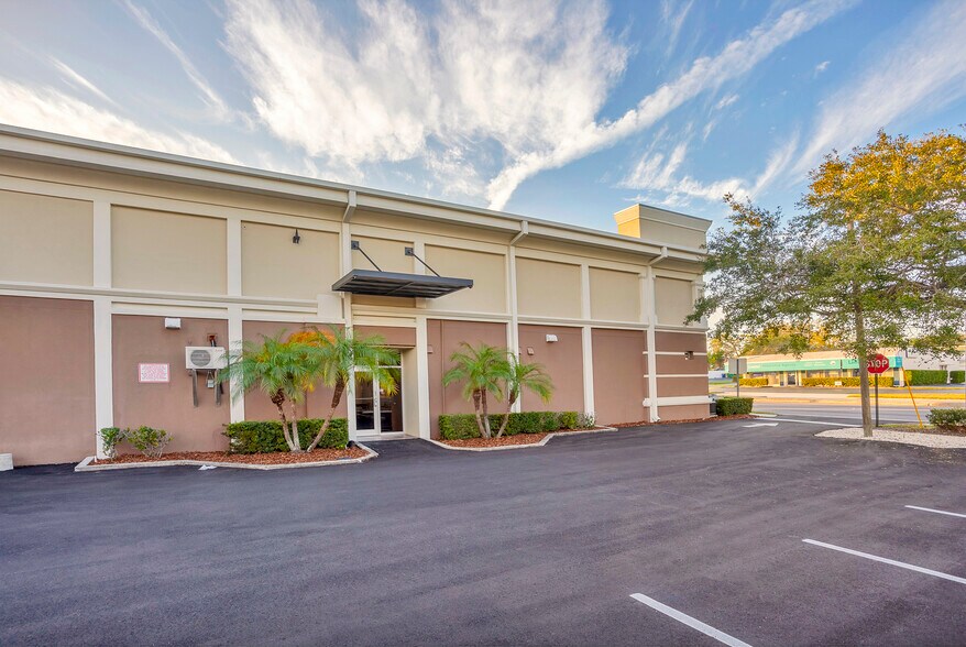 More Photos Of 501 S Lincoln Ave, Clearwater Medical For Lease