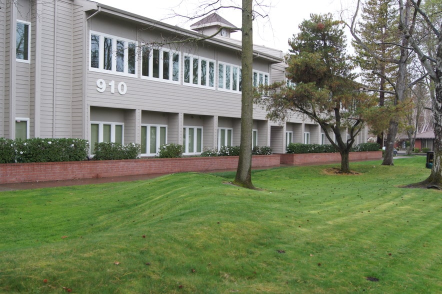 More Photos Of 910 Florin Rd, Sacramento Office For Lease
