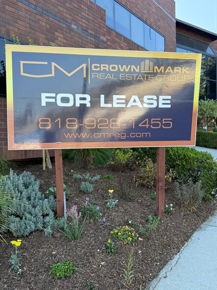 More Photos Of 4515 Ocean View Blvd, La Cañada Flintridge Medical For Lease