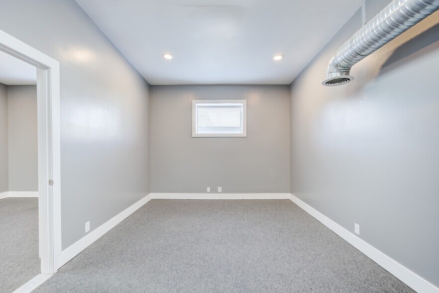 More Photos Of 628 E Parent Ave, Royal Oak Office Residential For Lease