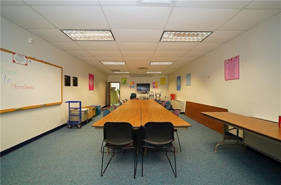 More Photos Of 226 Colonial Dr, Horseheads Office For Sale