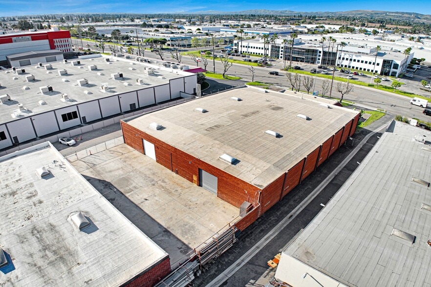 More Photos Of 4900 E La Palma Ave, Anaheim Warehouse For Sale