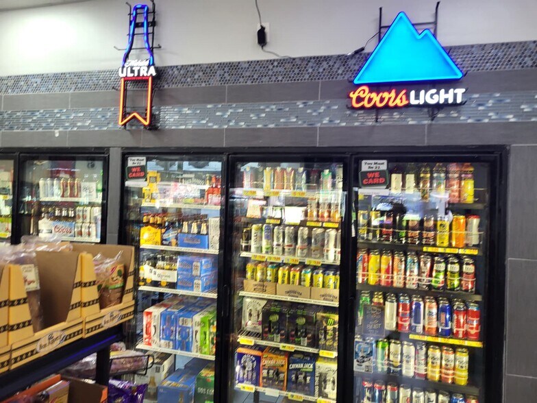 More Photos Of 100 E FM 120, Pottsboro General Retail For Sale