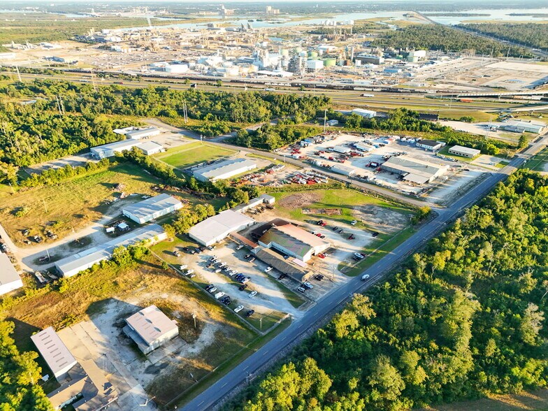 More Photos Of 222 Walcot Rd, Westlake Warehouse For Sale