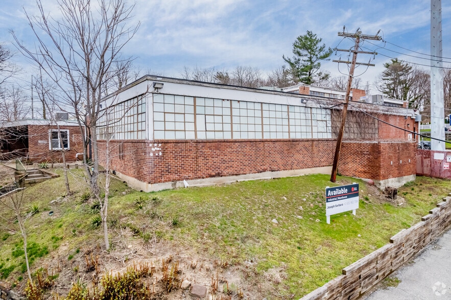 More Photos Of 1 Shore Rd, Glenwood Landing Warehouse For Lease