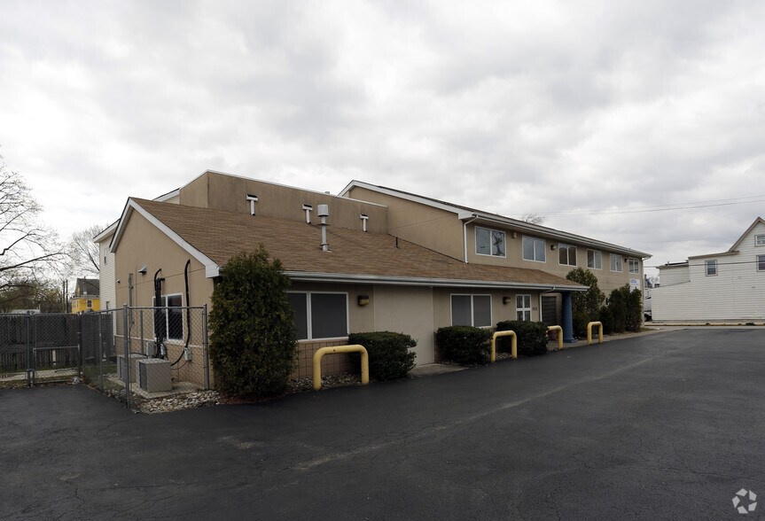 More Photos Of 608 N High St, Millville Medical For Lease