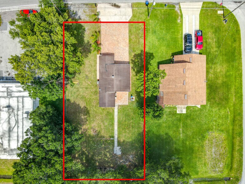 More Photos Of 1906 Murdock Blvd, Orlando Office For Lease