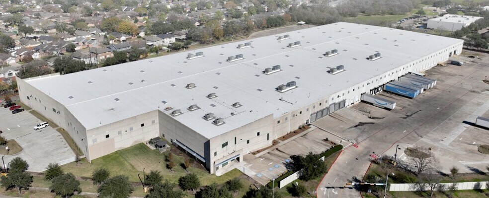 More Photos Of 12900 W Airport Blvd, Sugar Land Distribution For Lease