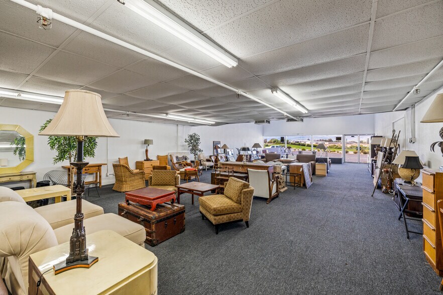 More Photos Of 4775-4779 E Ramon Rd, Palm Springs Warehouse For Sale