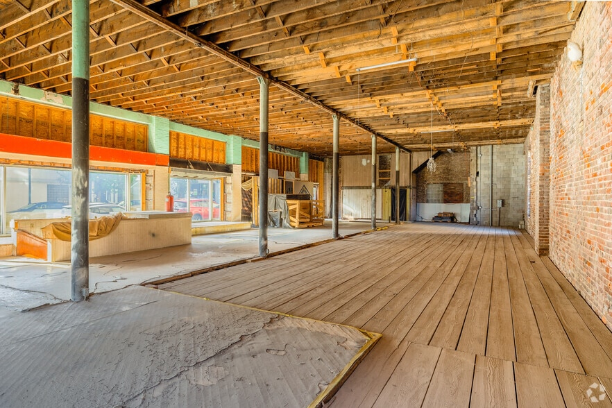 More Photos Of 222 S 3rd St, Ironton Specialty For Sale