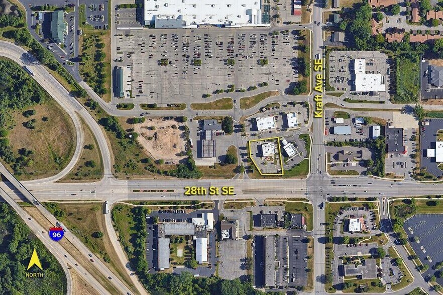 More Photos Of 5551-5549 28th St SE, Grand Rapids General Retail For Lease