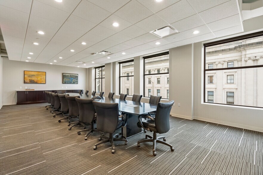 More Photos Of 241 N Pennsylvania St, Indianapolis Loft Creative Space For Sale