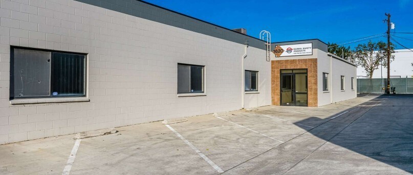 More Photos Of 1620-1626 Orangethorpe Way, Anaheim Warehouse For Lease
